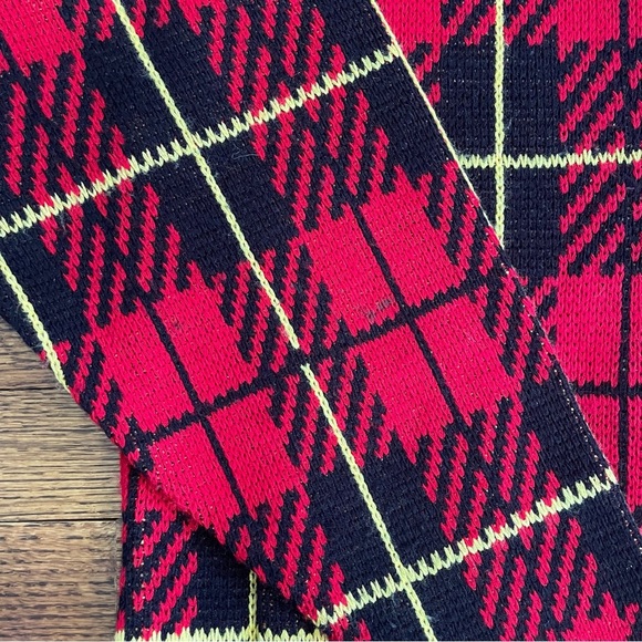 Tally Ho Women's Vintage Sweater Red/Black Plaid Size Large - Picture 6 of 10